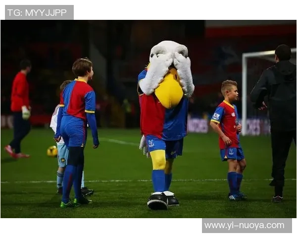 足球明星夫妻甜蜜瞬间大合集精彩图片展示与背后的爱情故事